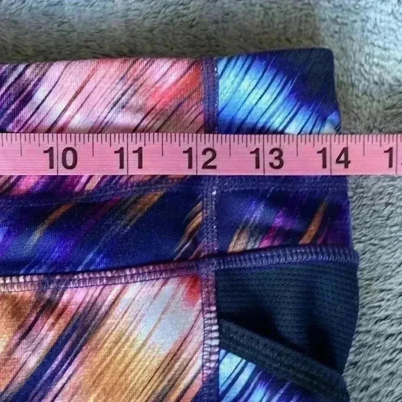 Athleta Cropped Leggings Multicolor Size Small EUC - Picture 7 of 11